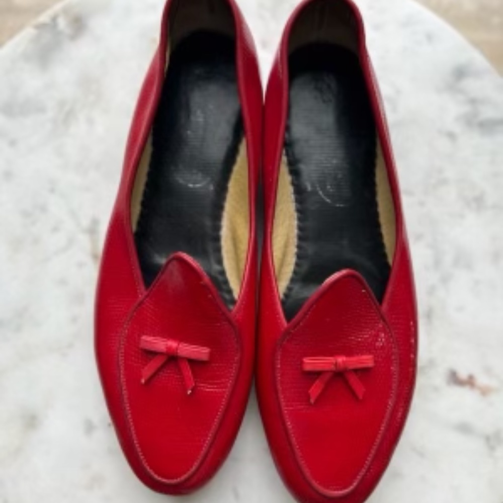 STUUNNNING BEAUTIFUL RED BELGIAN LOAFERS SHOES IN AMAZING CONDITION 7.5